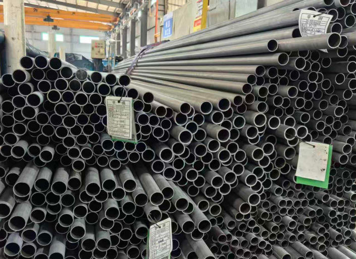 Đông Quan Huagang ZhiQu đảm bảo chất lượng gia công ống thép chính xác như thế nào?
